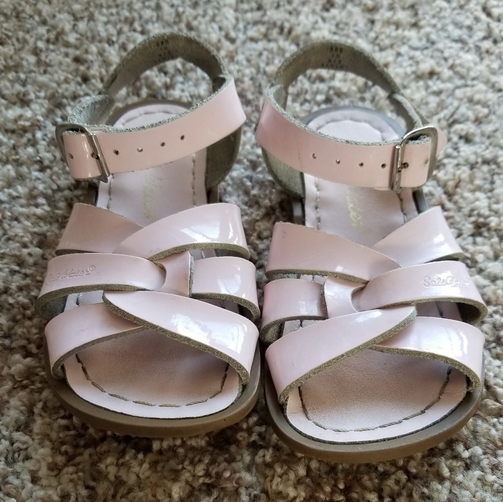 Toddler Salt Waters by Hoy 10 Shiny Pink